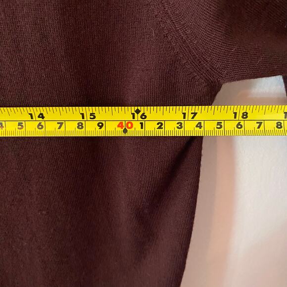 Burberry London Men's size Small Plum Purple 100% Merino Wool V-neck Sweater - Picture 6 of 8